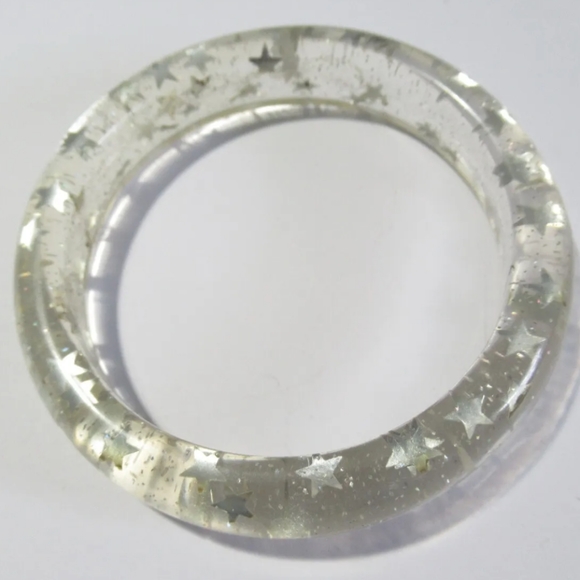 VINTAGE BANGLE BRACELET CLEAR WITH STARS AND GLITTER CONFETTI - Picture 3 of 9